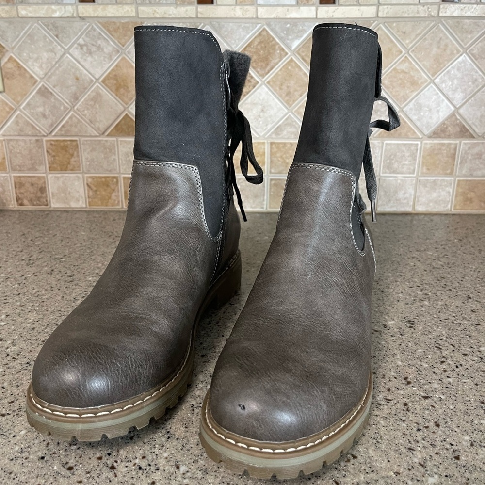 Patrizia Women’s Dawna Grey Multi Faux Leather Boot Size 41 US 10